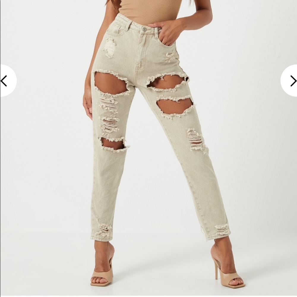 Missguided Sand Ripped Mom Jeans